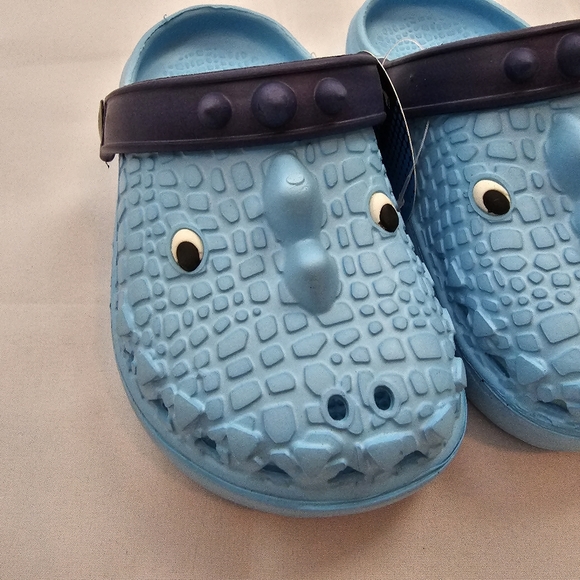 NWT, Toddler Dinosaur Clogs Shoes Light Blue Kid Size 8-11.5 - Picture 5 of 10